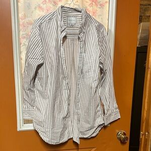 American Eagle Outfitters Gray and White Striped Casual Shirt